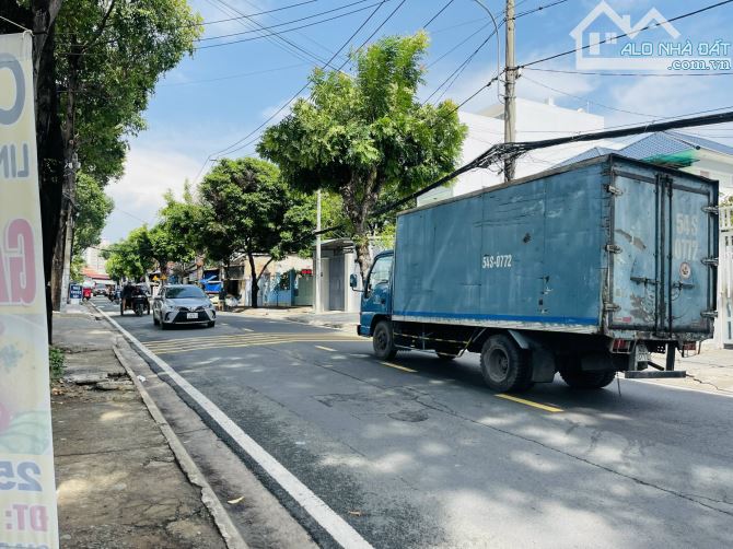 Bán nhà mặt tiền đường Linh Trung ngay ngã Tư Thủ Đức, ngang 8m, xây được hầm 5 tầng - 2