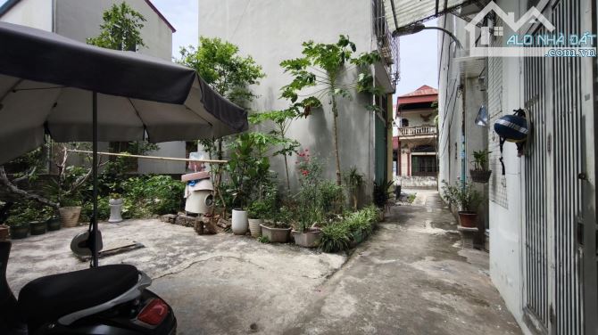 BÁN ĐẤT NGHĨA BÌNH – YÊN NGHĨA – 31M² – MẶT TIỀN RỘNG – NGÕ BA GÁC ĐỖ CỬA GIÁ 2,0X TỶ - 2
