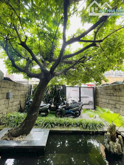 LÊ VĂN VIỆT! Bán nhà đẹp khu dân cư cao cấp. DT 185m2,3 tầng. GIÁ RẺ NHẤT KHU VỰC - 2