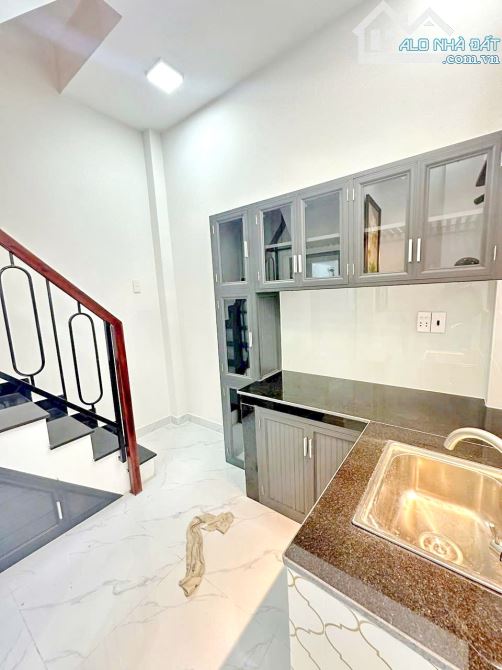 Bán nhà nhỏ 2 lầu hẻm Âu Dương Lân Phường 3 Quận 8 - 2