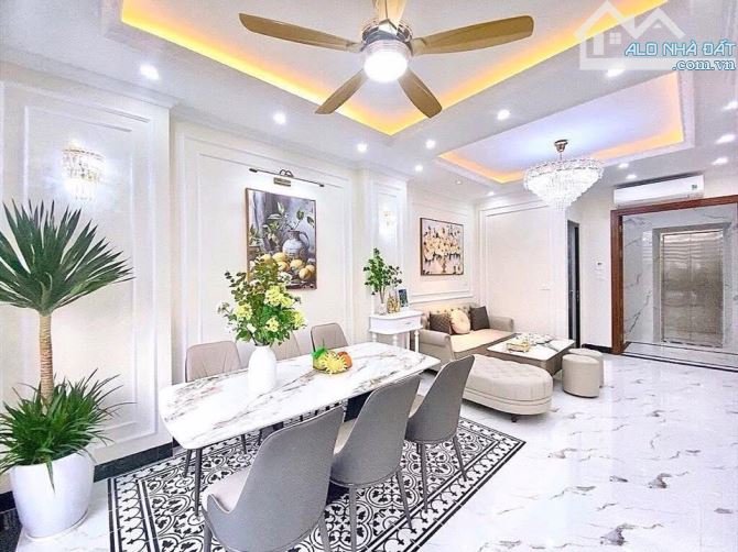 Bán nhà ngõ 102 Trần Phú Mỗ Lao, Phân lô ô tô kinh doanh, gần phố, V trí trung tâm 55m2*4T - 2