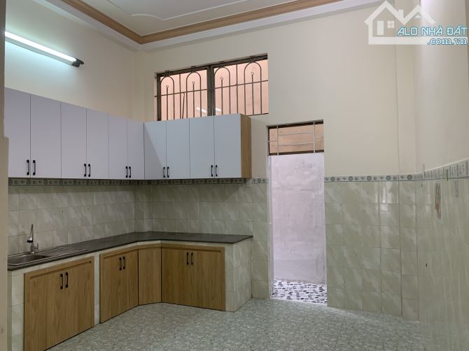 Nhà 2 tầng kiên cố đối diện công viên . Gần chung cư An Thịnh - Vĩnh Hải - 2