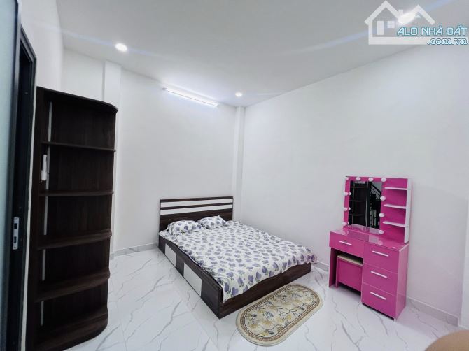Bán nhà hẻm xe hơi Bùi Quang Là, 4x13m, nhà 3 lầu giá chỉ 6,3 tỷ - 2