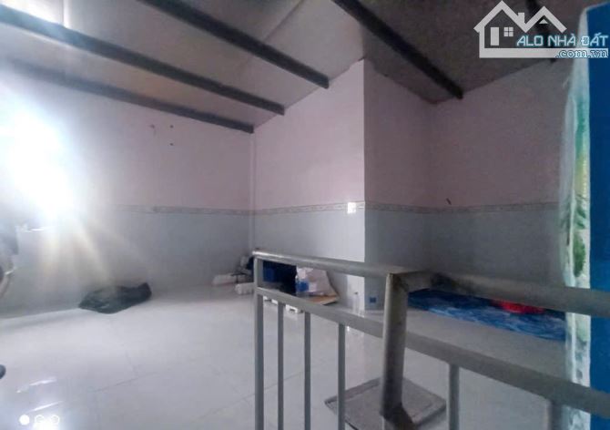 🔥DÃY TRỌ có gác,(CÓ DÒNG TIỀN )hẻm 10m,đường BÙI CÔNG TRỪNG, phường THẠNH XUÂN, Q12 - 2