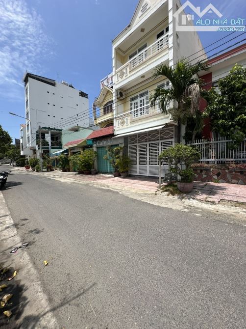 - Bán đất lô góc view sông lê văn hưu phước đồng hàng hiếm - 2