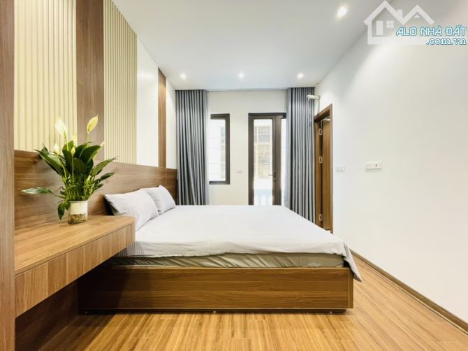 Nhà phố Văn Chương – Ô tô – Kinh doanh – Thang máy – 27m2 – 5 tầng – 7.79 tỷ - 2