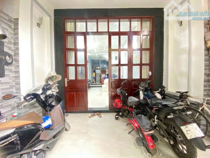 CHỈ 8.X TỶ – 71M² (4X17M) – 4 TẦNG – SÁT NGUYỄN OANH – ĐƯỜNG 6M XE HƠI NGỦ NHÀ – DÒNG TIỀN - 2