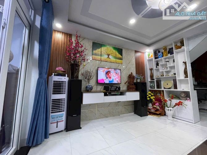 🎯 BÁN NHÀ MẶT TIỀN ĐẸP – NGAY TRUNG TÂM PHAN THIẾT -Vị trí: Đường Võ Hữu – Góc 2 mặt tiền - 2