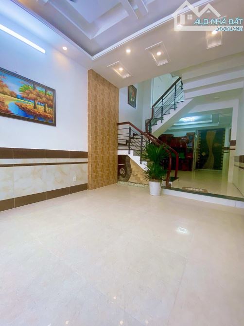 7.2 Tỷ- 3 Tầng Ngã Tư Thủ Đức 4pn nhà mới ở ngay - 1
