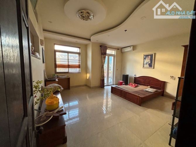 MẶT TIỀN NGUYỄN CÔNG TRỨ - 65 tỷ - 3