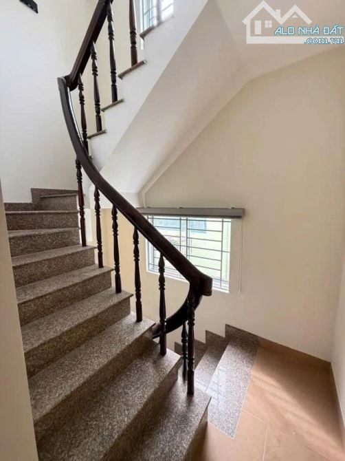 Nhà bán: đường Nguyễn Thái Bình. Q Tân Bình. DTSD 30m2. 5 tầng, giá 10,8 tỷ - 3