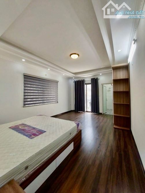 BÁN NHÀ -NGÔ GIA TỰ-LONG BIÊN-Ô TÔ ĐỖ CỬA- THANG MÁY- GIÁ CHỈ 14 TỶ NHỈNH - 3