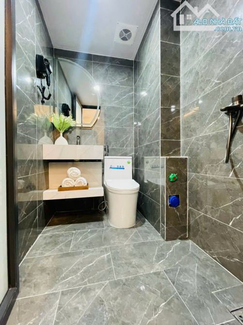 Bán mặt phố Đặng Thùy Trâm 85M mặt tiền rộng kinh doanh giá rẻ - 3