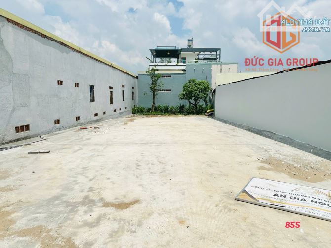 Cho thuê toà nhà mặt tiền đường Đồng Khởi dtsd 500m2 - 3
