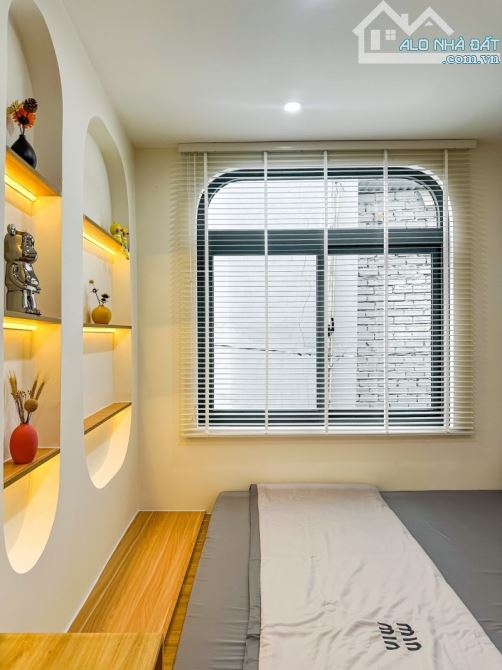 BÁN NHÀ GIÁP QUẬN 1 –TRƯỜNG SA – BÌNH THẠNH, 3 TẦNG, 3 PHÒNG NGỦ, GIÁ CHỈ 4.48 TỶ - 3