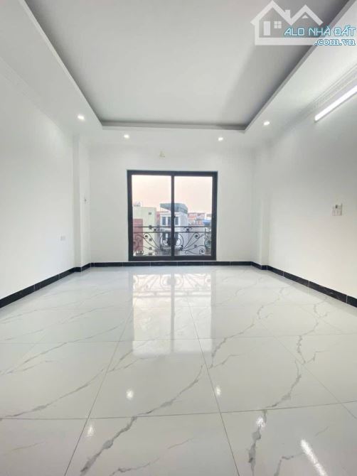 THẠCH BÀN – NHÀ MỚI 5 TẦNG, SÁT DỰ ÁN CÔNG VIÊN – 5,9 TỶ - 3