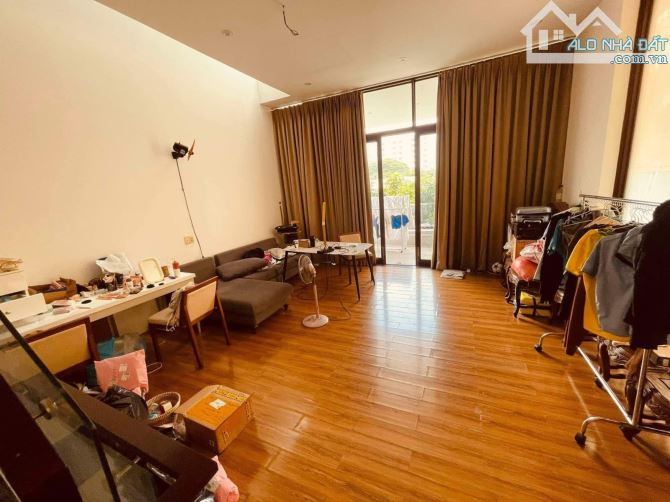 LÊ VĂN VIỆT! Bán nhà đẹp khu dân cư cao cấp. DT 185m2,3 tầng. GIÁ RẺ NHẤT KHU VỰC - 3
