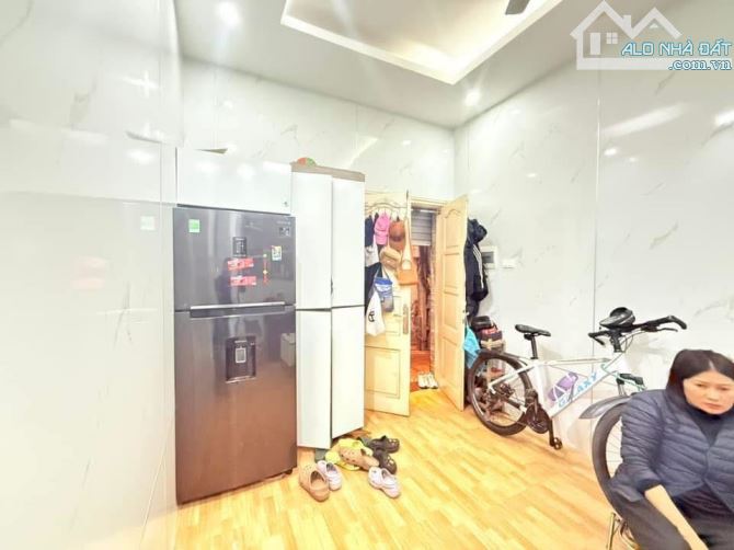 6.2 tỷ, Ngõ 35 Cát Linh, 10m ô tô tránh, 25m2, 5 tầng dân xây - 3