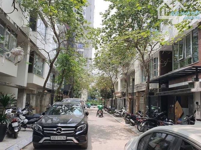 BÁN NHÀ RIÊNG ĐƯỜNG NGUYỄN TUÂN THANH XUÂN - PHÂN LÔ OTO TRÁNH 150M2 X 5 TẦNG MT 7.2m - 3