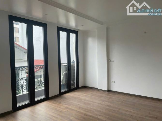 Bán nhà 5 tầng phân lô đường Quan Nhân, Ô tô tránh - 3
