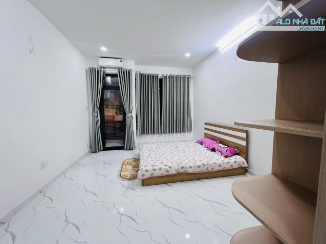 Bán nhà hẻm xe hơi Bùi Quang Là, 4x13m, nhà 3 lầu giá chỉ 6,3 tỷ - 3