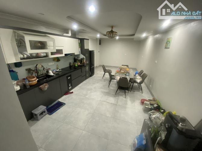 BÁN NHÀ NGUYỄN KHOÁI, 64M, 6T, MT 4M, Ô TÔ TRÁNH, KINH DOANH, Ở SƯỚNG, CHỈ 9,8 TỶ. - 3