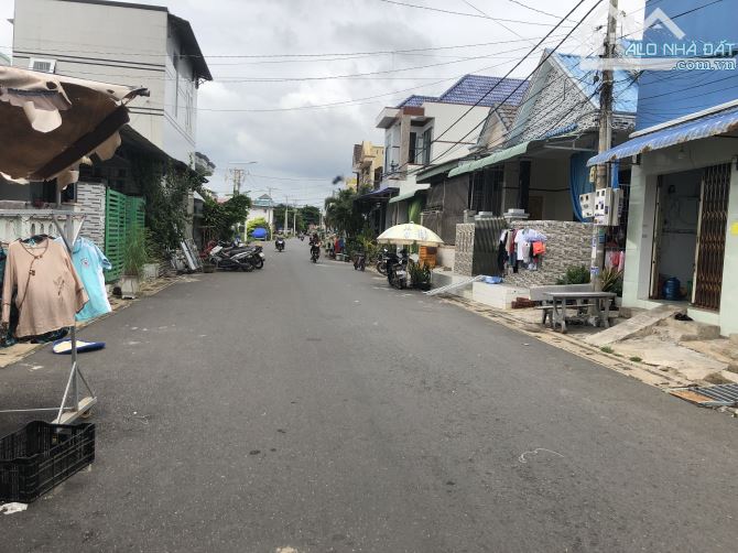 HƯỚNG ĐÔNG NAM TDC BIỂN PHƯỚC HẢI-CÁCH BIỂN 100m Dt: 83m2-ngang 6mx14m-full thổ cư,giá 4ty - 3