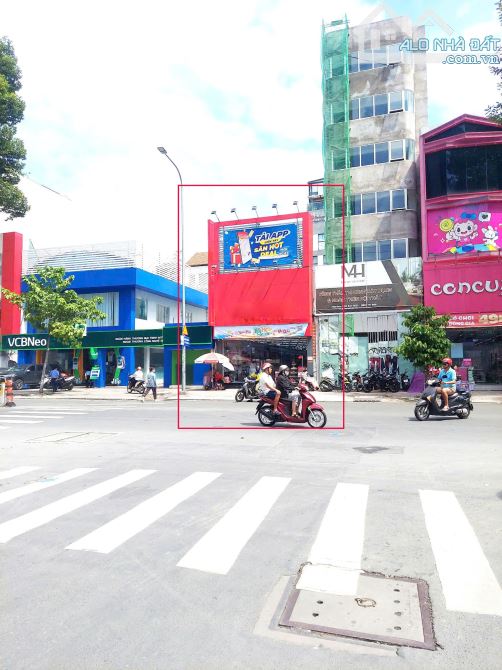 CHO THUÊ NHÀ VỊ TRÍ SIÊU ĐẸP - MT NGUYỄN THỊ MINH KHAI Q3 5.5*20M GIÁ CHỈ 60TR/THÁNG - 4