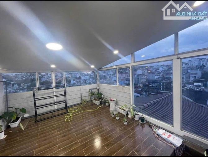 Hơn 8 tỷ sở hũu ngay nhà Trung Tâm, Diện tích lớn(4.8x16). Cách chợ Đêm, Hồ Xuân Hương 1km - 4