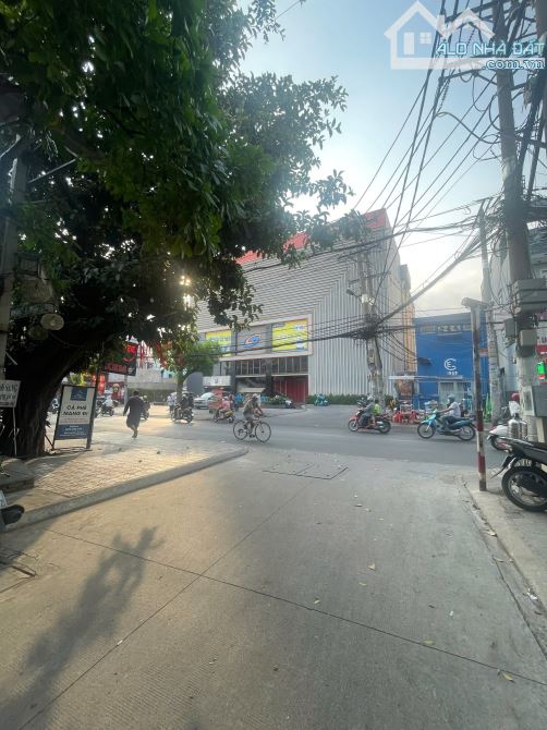 CẦN BÁN GẤP NHÀ C4 NGAY NGÃ TƯ CHỢ CẦU ĐI BỘ QUA GÒ VẤP CHỈNH NHỈNH 4T - 4
