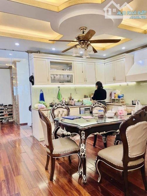 Mặt phố ngay Cầu Giấy 55M 7 tầng thang máy giá chỉ 27,5 tỷ - 4