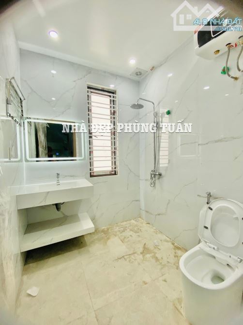 P Tuấn. Xây mới tinh tại hồ sen . Nhà 42M² x 4 TẦNG – NHÀ có Sân CỔNG Rộng Thênh thang - 4