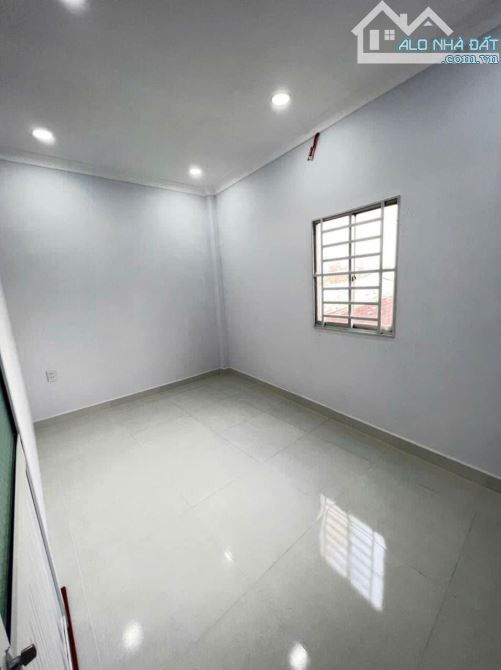 BÁN NHÀ ĐƯỜNG HIỆP THÀNH 13, GẦN CHỢ HIỆP THÀNH, 4X8M, 1 LỬNG, SHR - 4