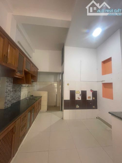 Bán nhà Gò Vấp, căn góc 2 mặt tiền hẻm xe tải, 4PN, gần Emart Phan Huy Ích, 7 tỷ 7 nhỉnh - 4