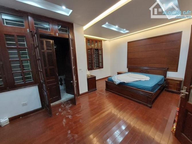 Mặt phố Nguyễn Thị Định , Nguyễn Thị Thập - cầu Giấy , dt 215m2 mặt tiền 12m , giá 120 tỷ - 4