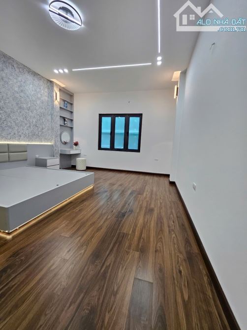 Trung Tâm Mỗ Lao: 42m*5tầng lô góc, 3 thoáng full nội thất, gần phố gần ô tô, chỉ 7tỷ6 - 4