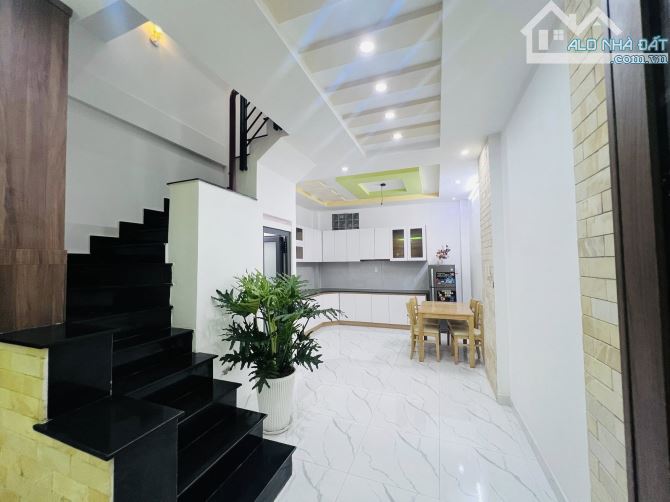 Bán nhà hẻm xe hơi Bùi Quang Là, 4x13m, nhà 3 lầu giá chỉ 6,3 tỷ - 4