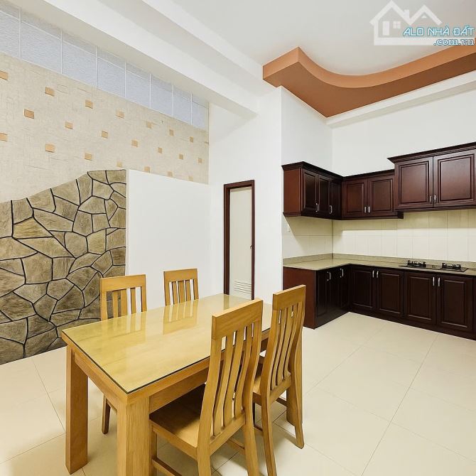 BÁN NHÀ GÒ VẤP 5.2x20m - 3 TẦNG - HẺM XE HƠI 6M - GIÁ 7.4 TỶ - 4