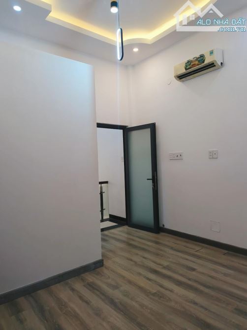 BÁN NHÀ 2 TẤNG PHÚ THUẬN Q7  DTSD60M2 - 4