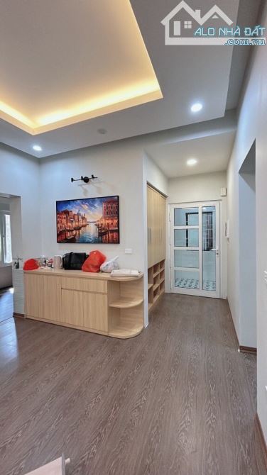 Bán Căn Hộ Tập Thể Tầng 2 – Khu Trung Tự, Phố Phạm Ngọc Thạch – 75m² Thực Tế – Giá 3.9 Tỷ - 5
