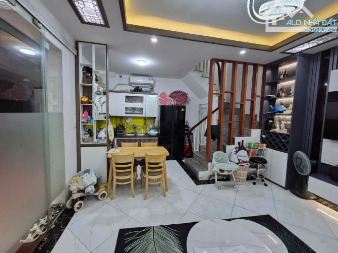 BÁN NHÀ KHU VỰC ĐỀN LỪ, Ô TÔ ĐỖ CỔNG, FULL NỘI THẤT Ở LUÔN, GIÁ CHỈ 7,3 TỶ - 5