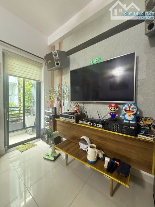 TRUNG TÂM P11 PHÚ NHUẬN, SD 68M2 NGANG ĐẸP HƠN 5M - 4 TẦNG - 6PN, NỞ HẬU TÀI LỘC GIÁ TL - 5