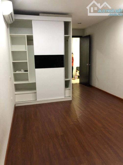 Gấp! Cho thuê căn hộ  Golden Land 275 Nguyễn Trãi 100m2, 2 ngủ, 2 wc giá 13 triệu/th - 5