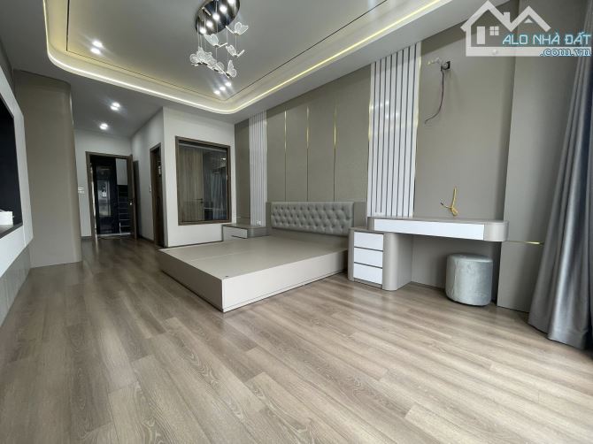 CỔ LINH - LONG BIÊN, 47M, 6 TẦNG THANG MÁY, GARA 7 CHỖ, FULL NỘI THẤT, GẦN MẶT PHỐ - 5