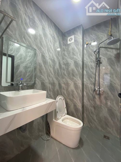 THẠCH BÀN – NHÀ MỚI 5 TẦNG, SÁT DỰ ÁN CÔNG VIÊN – 5,9 TỶ - 5