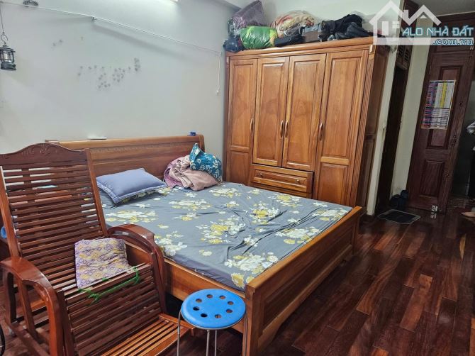 NHÀ MẶT PHỐ 2 THOÁNG 35 TỶ 43m 7 Tầng MT 4,1m VỈA HÈ 6m KINH DOANH ĐÀO TẤN BA ĐÌNH