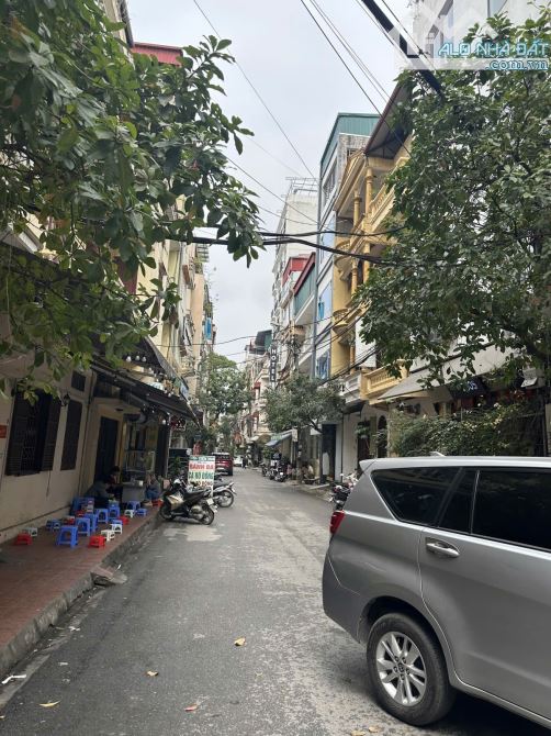 Bán nhà 5 tầng phân lô đường Quan Nhân, Ô tô tránh - 5