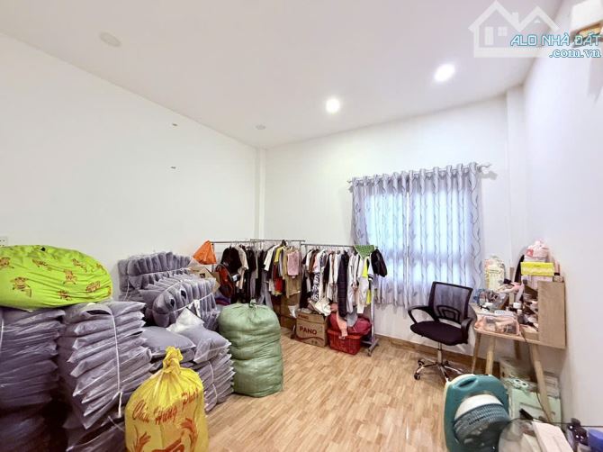 💖Nhà 3 tầng đường TX52 phường TX Q12, 60m2(4mx15m) Hẻm 8m thông DÒNG TIỀN 8tr/th💰4,8tỷ - 5