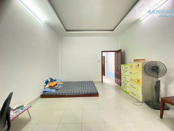 CHỈ 8.X TỶ – 71M² (4X17M) – 4 TẦNG – SÁT NGUYỄN OANH – ĐƯỜNG 6M XE HƠI NGỦ NHÀ – DÒNG TIỀN - 5