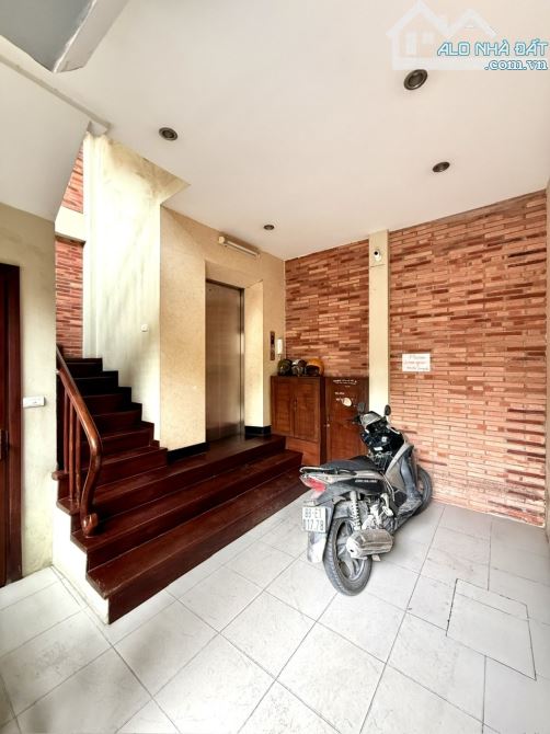 Bán Tòa  APARTMENT Xuân Diệu lô góc thang máy, Dt 75m2, mt 14m, ô tô đỗ cửa. - 6